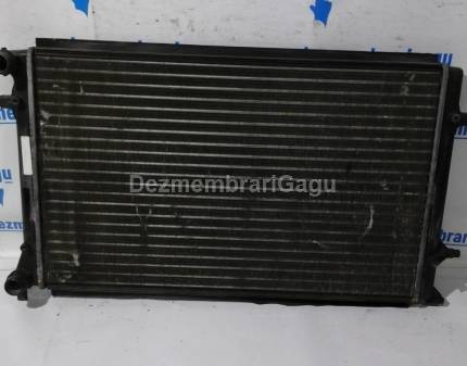 Radiator apa Volkswagen Golf V (2003-), 1.6 Benzina, 85 KW, caroserie Hatchback