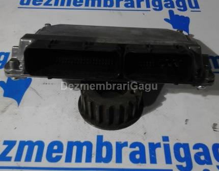 Calculator motor ecm ecu Volkswagen Passat / 3b3 - 3b6 (2000-2005), 2.0 Benzina, 85 KW, caroserie Break