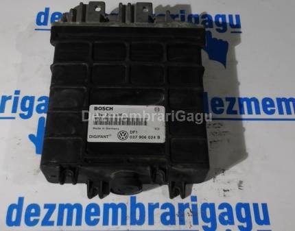 Calculator motor ecm ecu Volkswagen Golf III (1991-1998), 2.0 Benzina, 85 KW, caroserie Hatchback