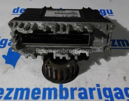 Calculator motor ecm ecu Volkswagen Golf III (1991-1998), 1.6 Benzina, 55 KW, caroserie Hatchback