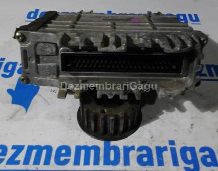 Calculator motor ecm ecu Volkswagen Polo (1994-2001), 1.3 Benzina, 40 KW, caroserie Hatchback