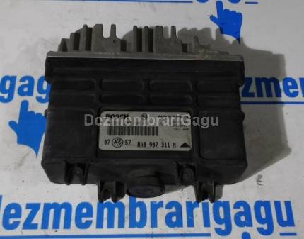 Calculator motor ecm ecu Volkswagen Vento (1991-1998), 1.8 Benzina, 55 KW, caroserie Berlina