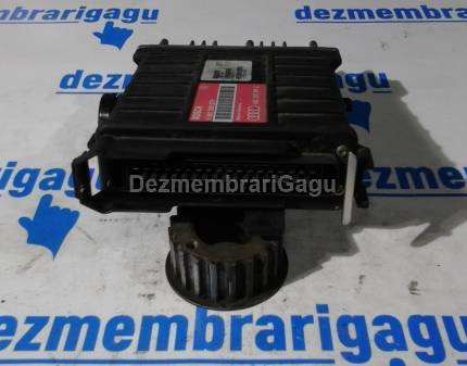 Calculator motor ecm ecu Audi 80 (1991-1996), 2.0 Benzina, 66 KW, caroserie Break