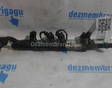 Rampa injectoare Fiat Grande Punto, 1.4 Benzina, 57 KW, caroserie Hatchback