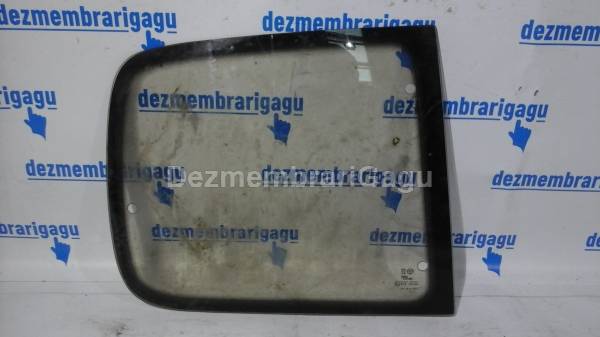 De vanzare geam coltar ds PEUGEOT 107