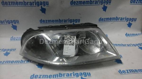 De vanzare far dreapta VOLKSWAGEN PASSAT / 3B3 - 3B6 (2000-2005) second hand