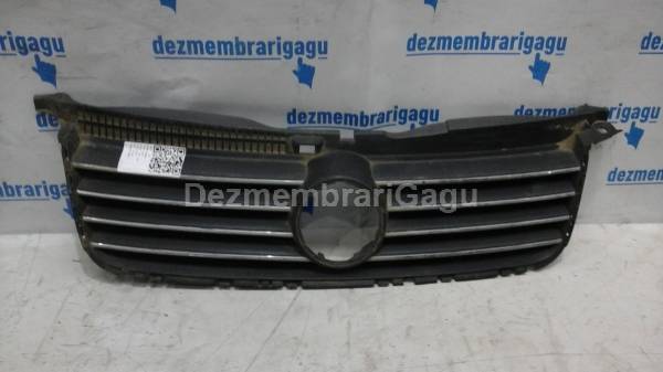 Vand grile capota VOLKSWAGEN PASSAT / 3B3 - 3B6 (2000-2005) din dezmembrari