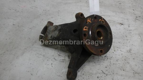 Vand fuzeta fata dreapta PEUGEOT 306