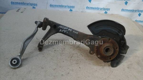 De vanzare fuzeta fata dreapta AUDI A4 II (2000-2004) second hand