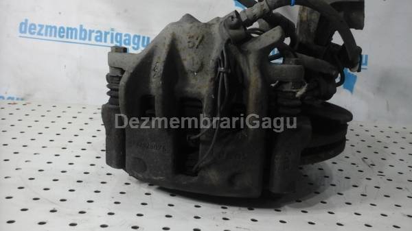 De vanzare etrier fata stanga PEUGEOT 607, 2.2 Diesel